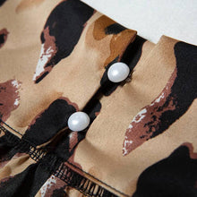 Load image into Gallery viewer, AMBER- t-shirt - Nikolleta
